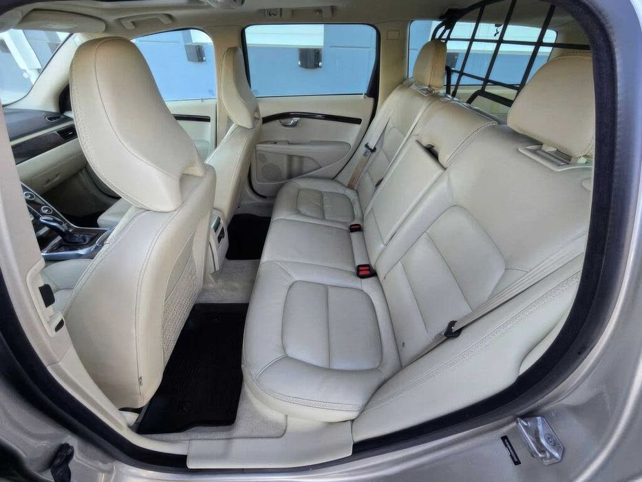 Volvo XC70 T5 Premier      2016