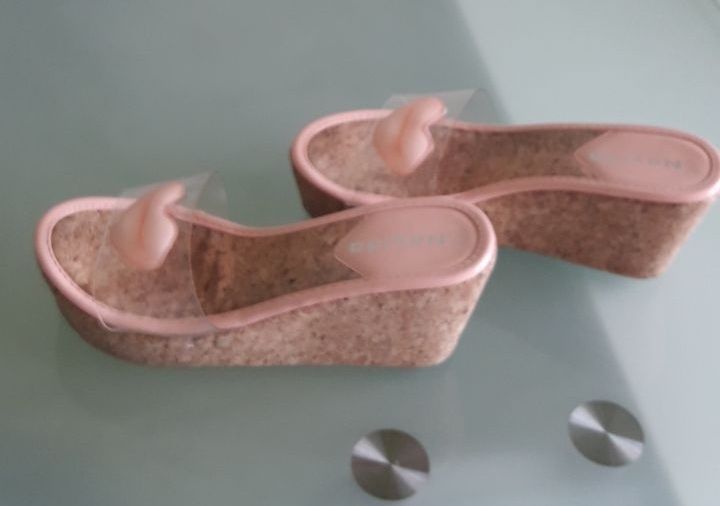 Босоножки пудрового цвета 37