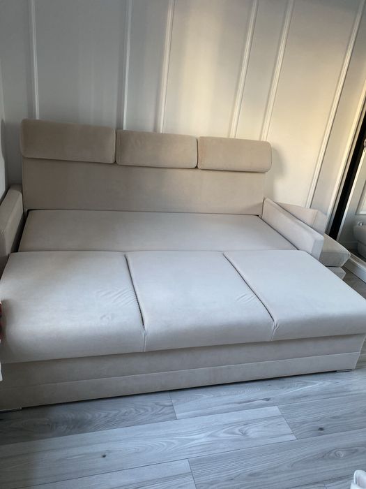 Sprzedam beżową sofe