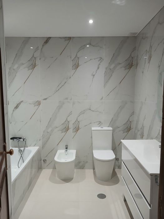 Serviços de pequenas remodelações de interiores.