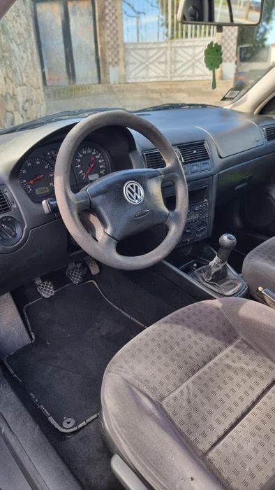 Volkswagen Golf 4 1.6 Gasolina | 2000 | 5 portas