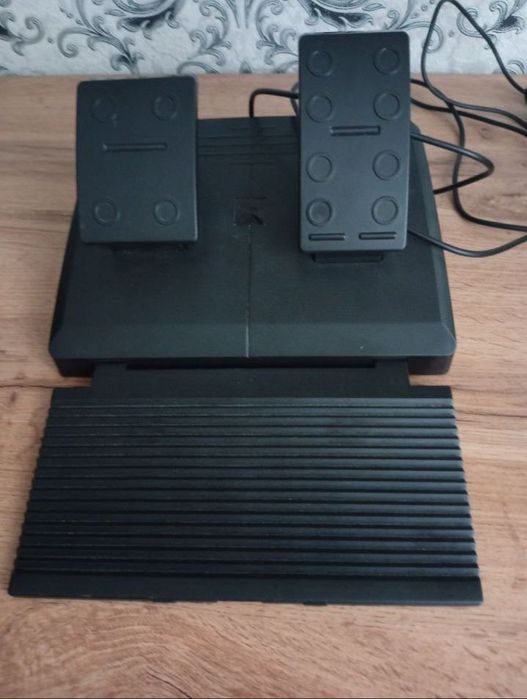 Ігровий руль до пк та ноутбука