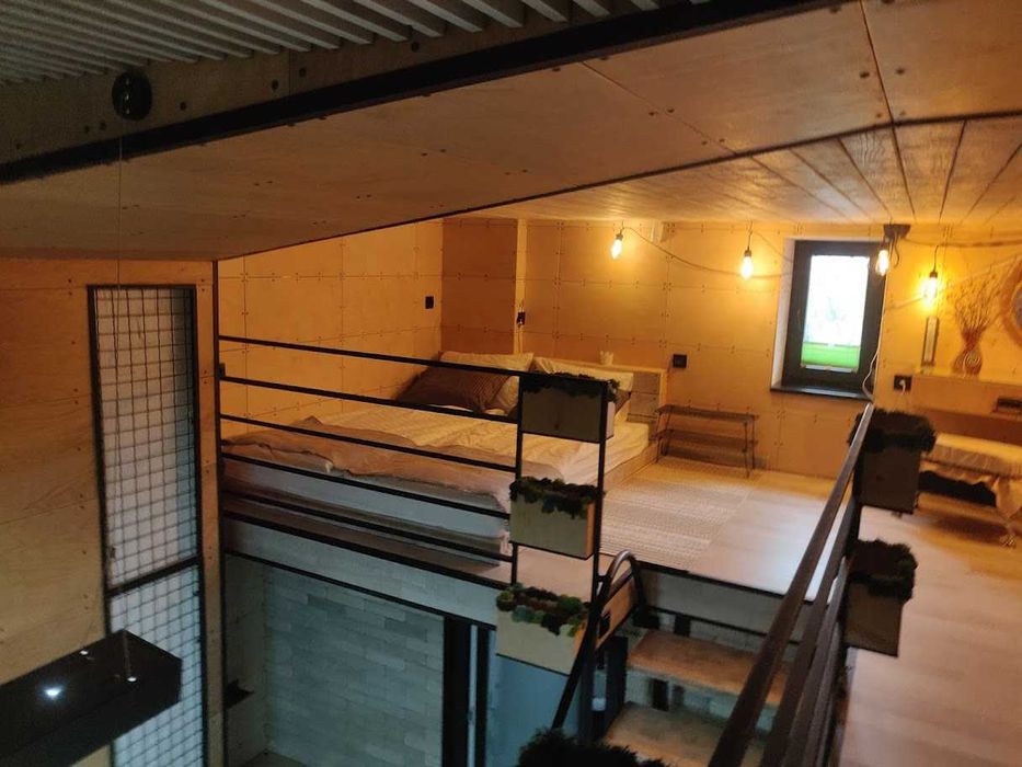 Апартаменти "LOFT" з терасою для відпочинку в Сарнах, подобова оренда