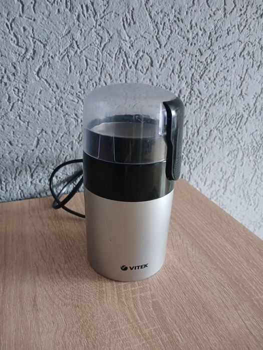 Кавомолка Vitek.