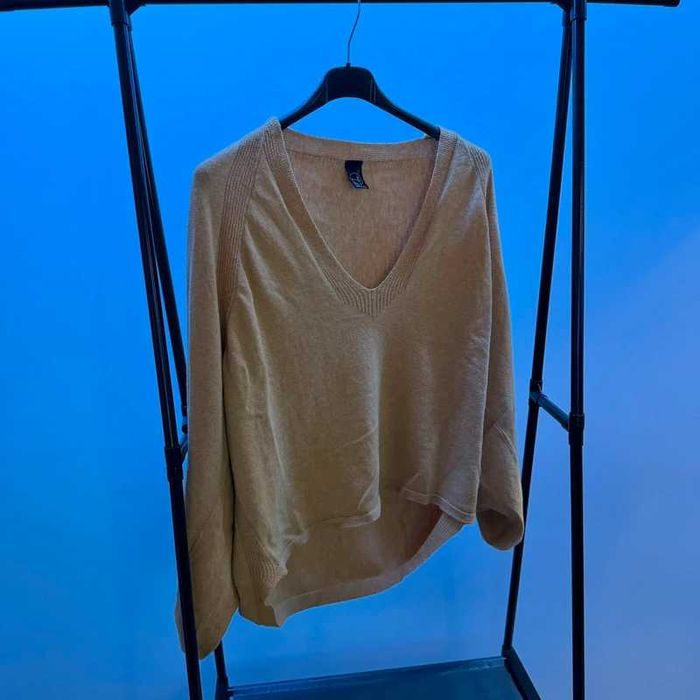 Camisola de Malha Fina Amarela Decote em V Assimétrica – Made in Italy - Tam. M/L