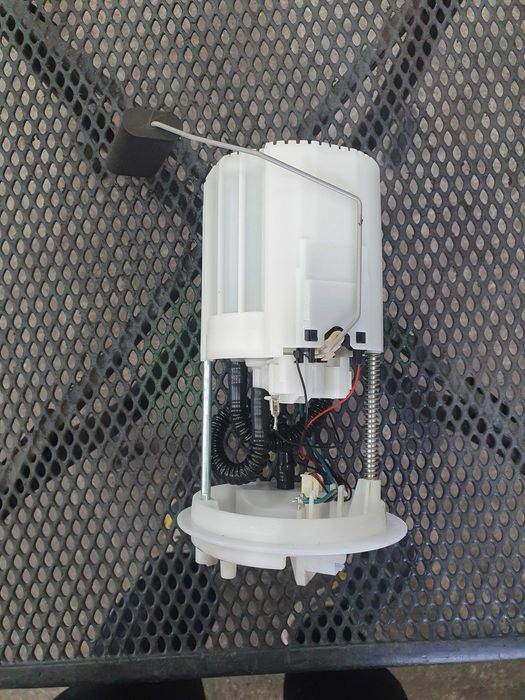 Pompa paliwa pływak czujnik wkład Opel Corsa D 1.2 benzyna sprawna