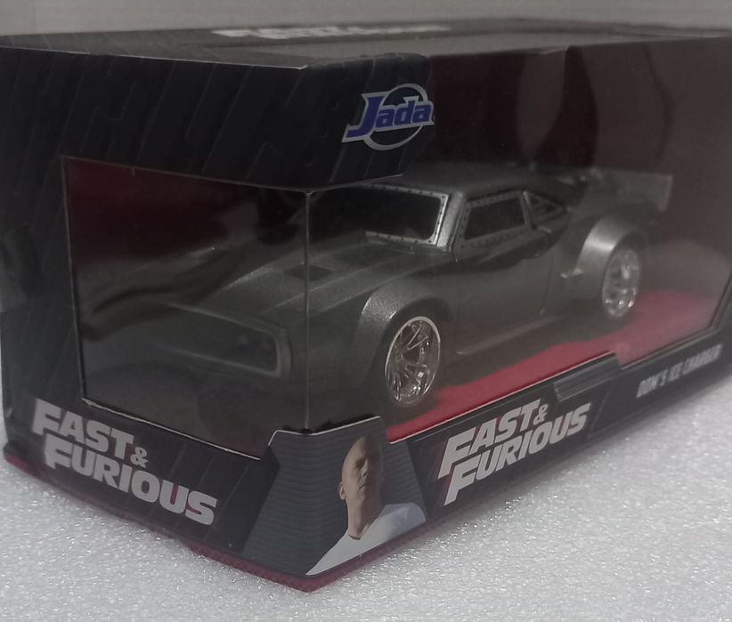 Dom's ice charger Fast & Furious 1:32