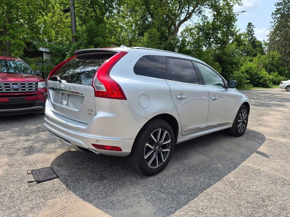 Volvo XC60      2017