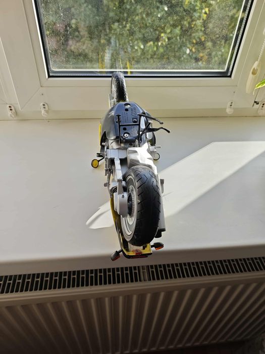 Колекційна металічна модель мотоцикла BMV