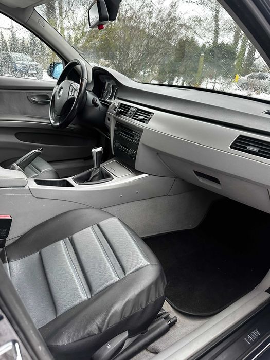 pojazd zarezerwowany BMW E90 320D M47