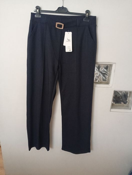 Spodnie z szeroką nogawka