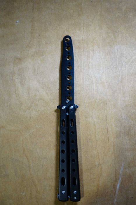 тренажер балісонг, метелик