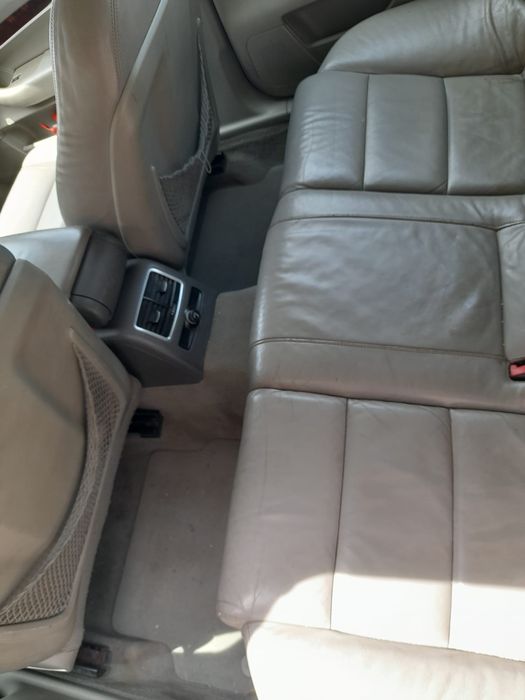Audi A6 em estado novo