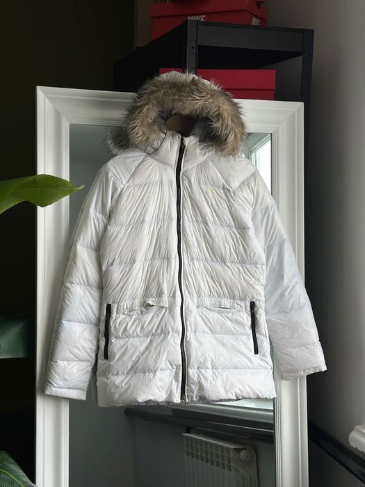 Оригінал! Nike вінтажний пуховик білий M ідеал Натуральне перо, весна