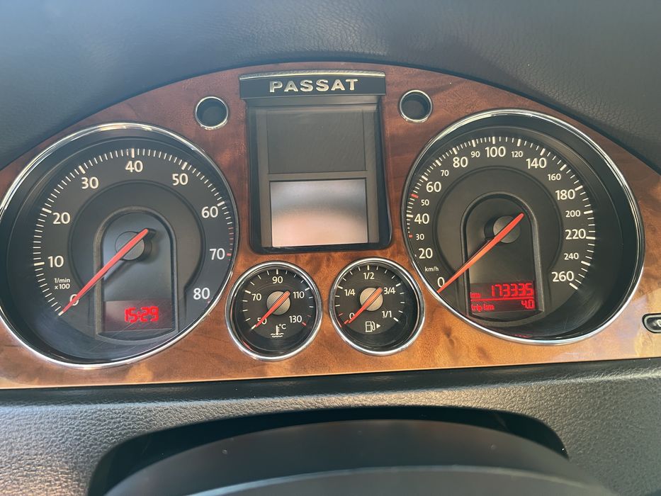 Продам полностью рабочий автомобиль