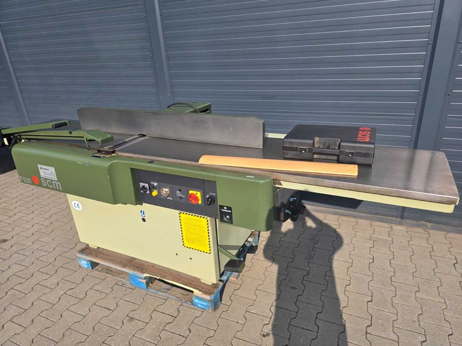 Wyrówniarka SCM F520