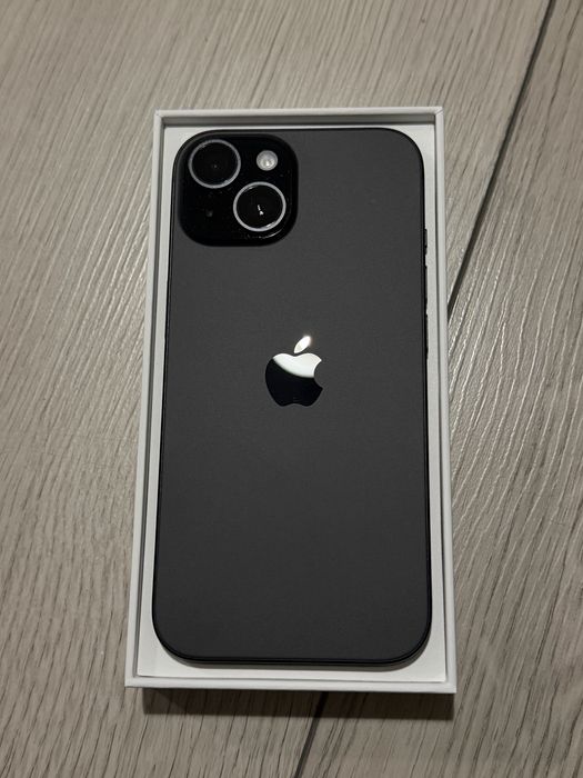 iPhone 15 256GB Czarny – na gwarancji, bateria 89%, stan bardzo dobry
