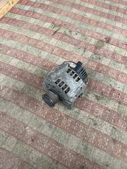 038903023S генератор volkswagen, t-5 skoda, seat, audi vw (120 а)