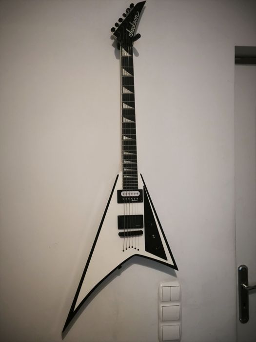 Jackson JS32T Rhoads