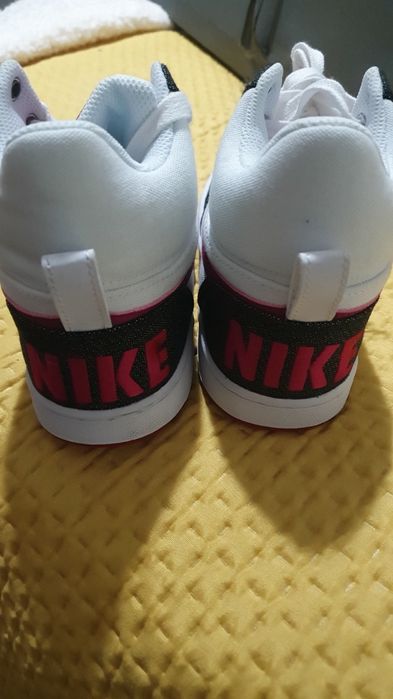 Sapatilhas Nike bota