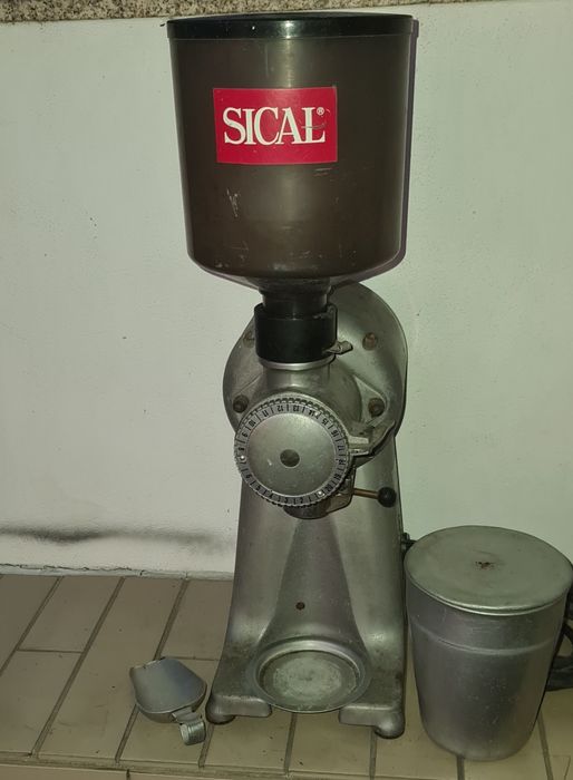 Moinho de café antigo