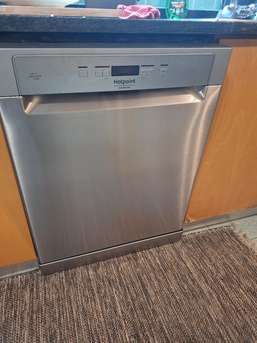 Máquina de Lavar Loiça Hotpoint Ariston Inverter – Inox