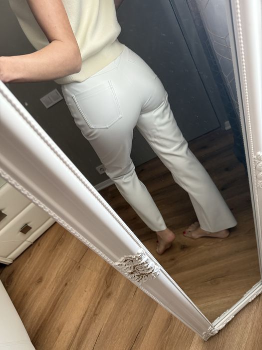 Білі шкіряни штани your own collection S