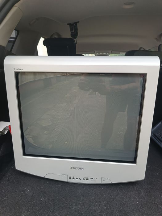 Telewizor CRT Sony Trinitron 21 cali KV-21LT1K Idealny do  retro gamingu, VHS itp