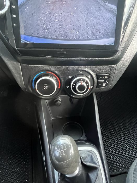 Кіа Ріо 2012 автомобіль