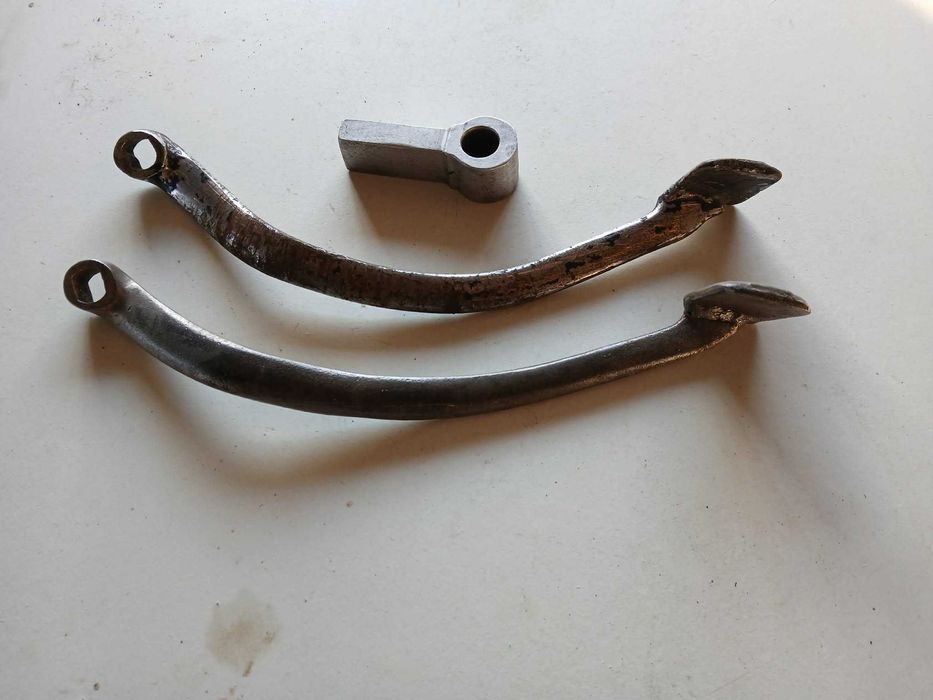 Dźwignia hamulca i klin tylnego bębna WSK Z 1959 r.