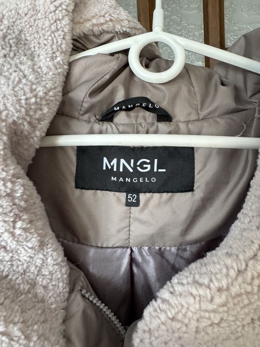 Пальто жіноче бежеве