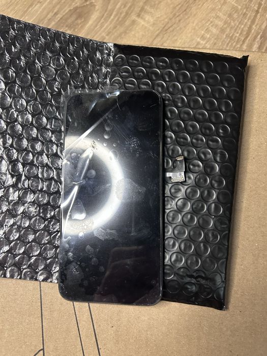 Комплект для заміни дисплея iPhone 11 Pro з захисним склом