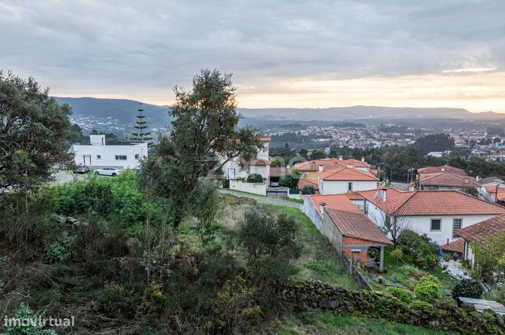 Terreno para construção de moradia individual - Barroselas