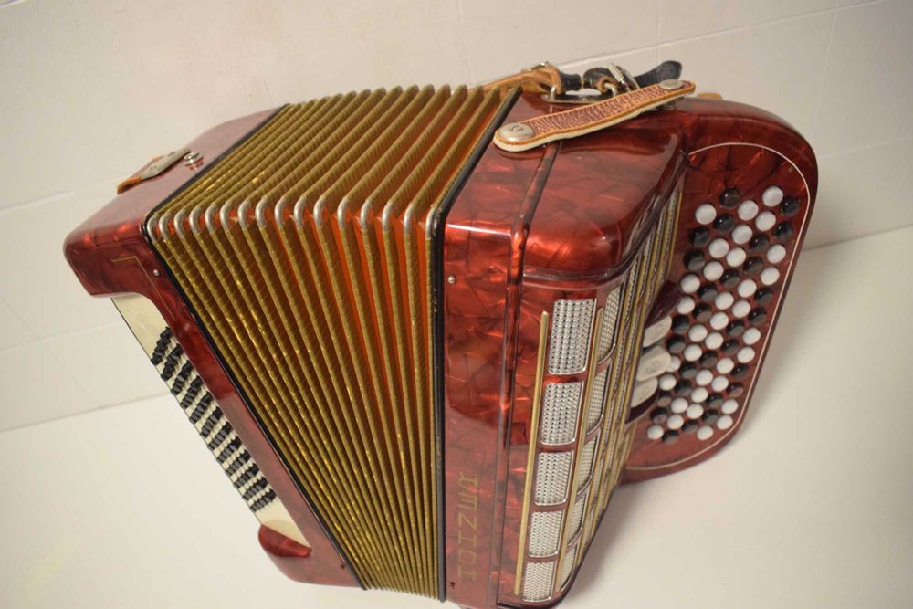Acordeao Hohner Picolo 2 Voz. N 205