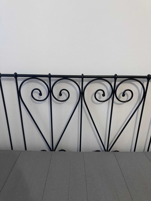 Łóżko pojedyncze metalowe z materacem 90x200