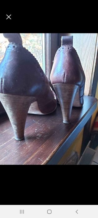 Całe buty ze skóry dobrej firmy. Z wkładki 27 cm wypada na rozmiar 41.