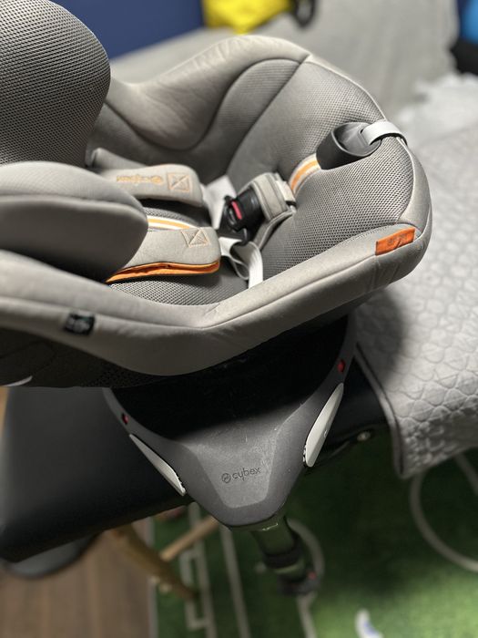 Cybex sirona z bazą