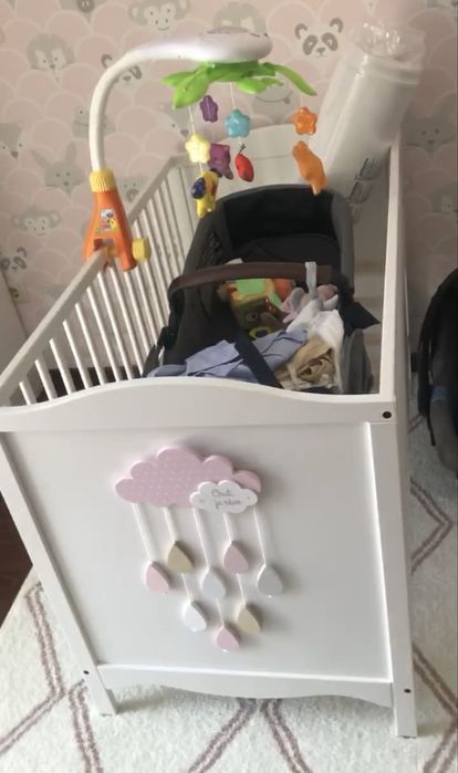 Berço de bebé + Colchão Ikea