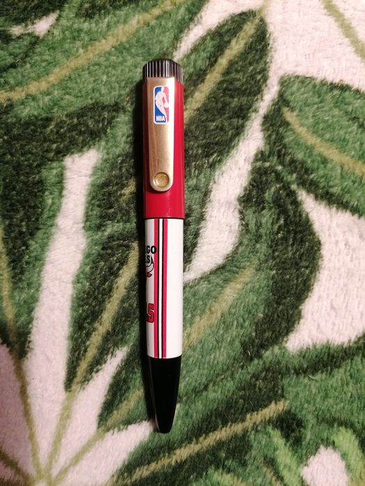 Caneta Chicago Bulls avariada