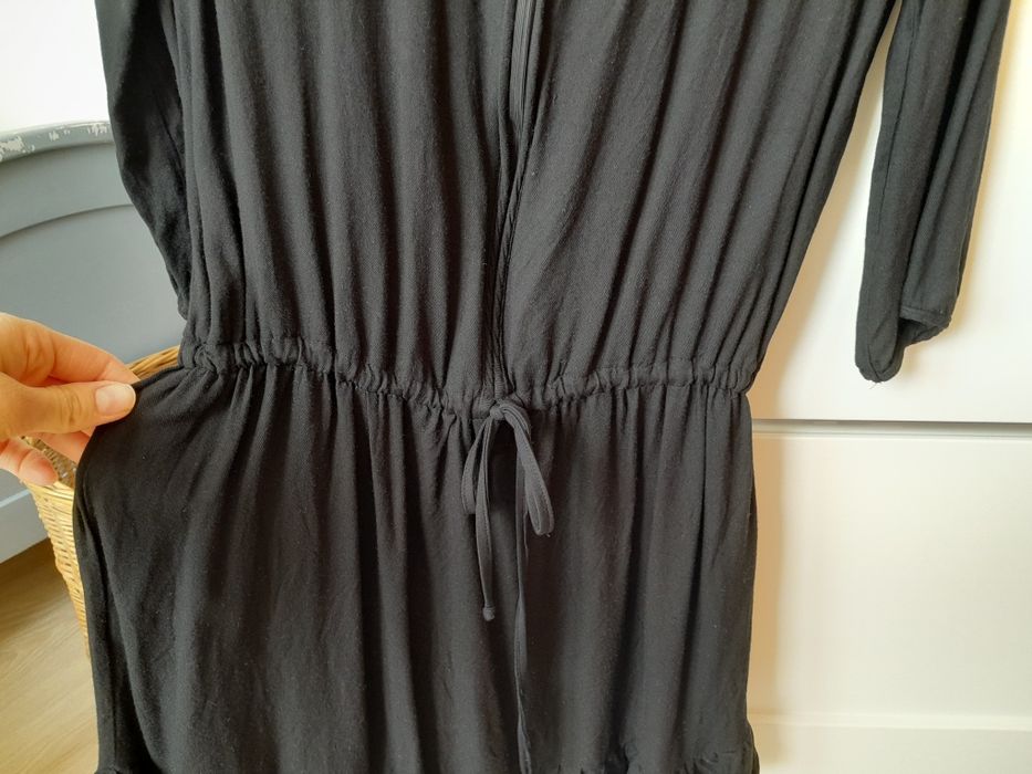 Czarna luźna sukienka oversize dekolt V Marsala Zara xs s