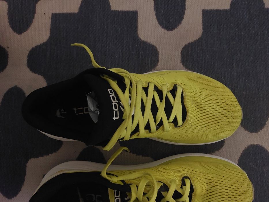 Vendo tenis topo 42.5