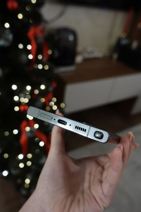 Продаю Samsung S23 Ultra 8/256