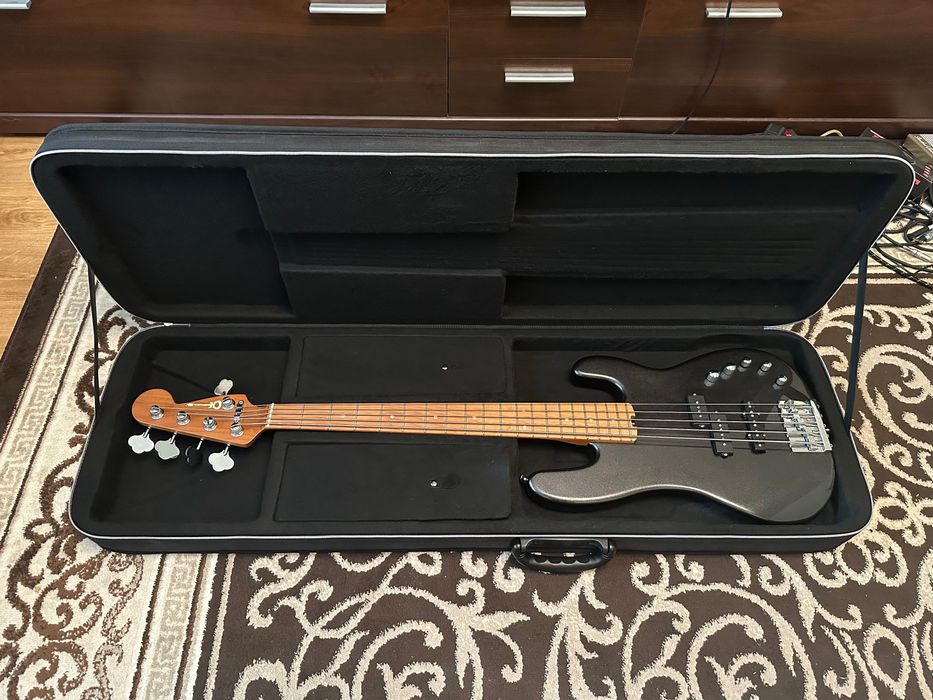 Charvel Pro-Mod San Dimas Bass PJ V Metallic Black Бас-гітара