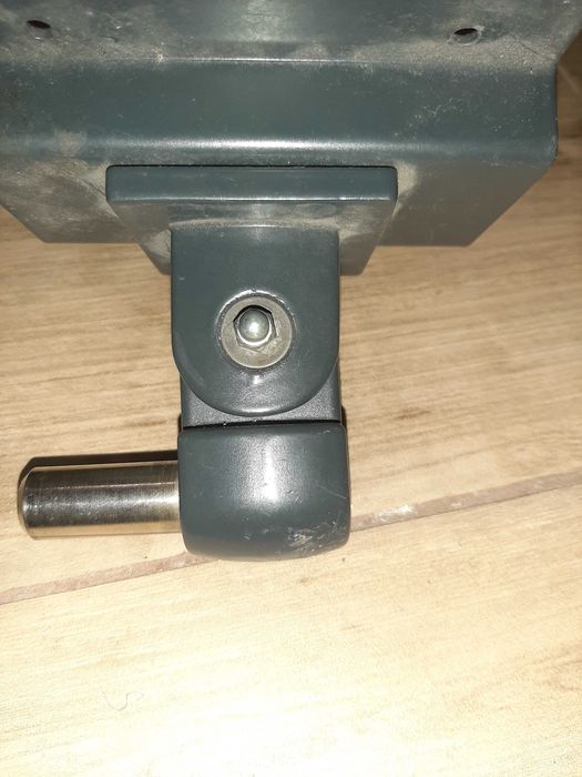 uchwyt scienny do tv lub monitora bardzo masywny regulowany