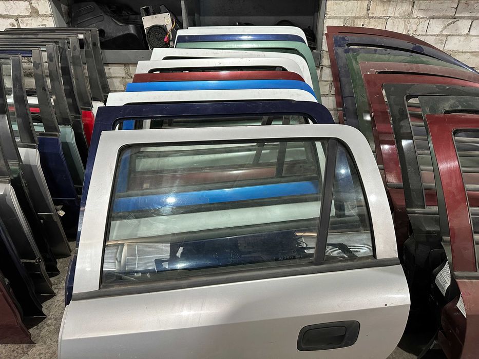 Дверь задняя левая OPEL ASTRA G Универсал разные цвета