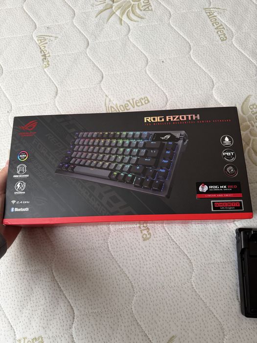 Asus rog azoth  rog nx red switch