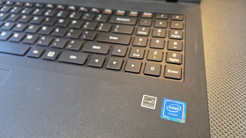 Laptop Lenovo ideapad 100-15IBY Intel Celeron, 4GB RAM, SSD 450 GB