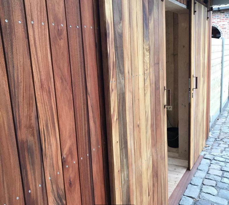 Deski z drewna egzotycznego okan