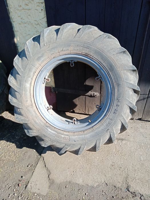 Koło do Ursus C360 tył + opona