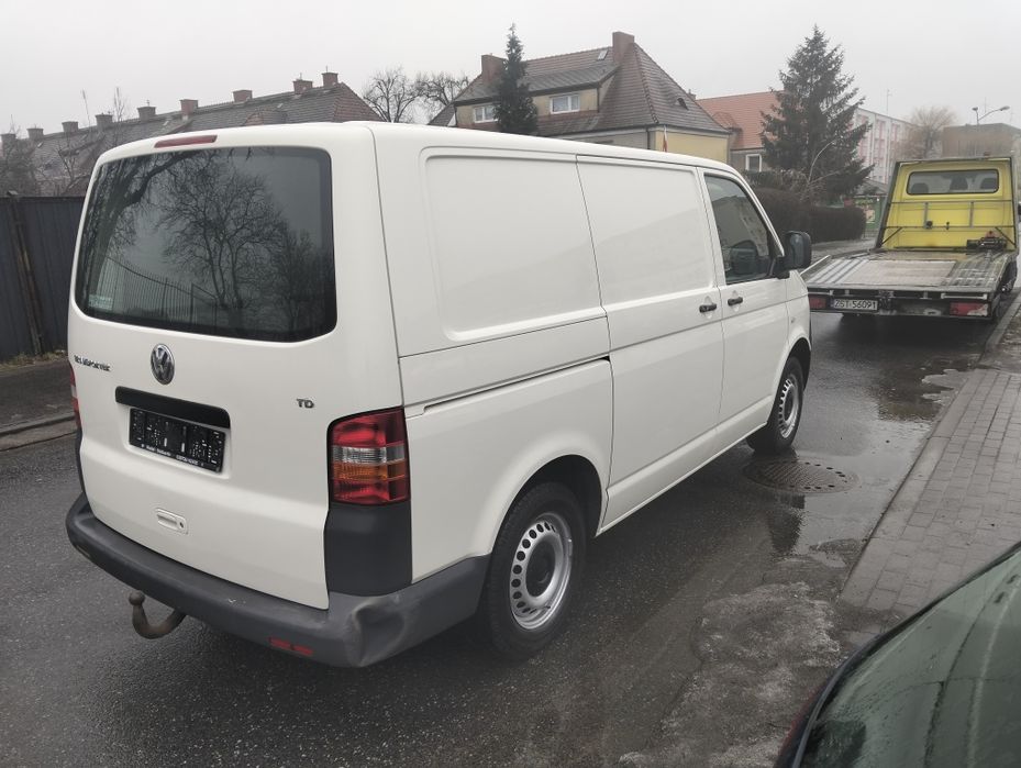 Volkswagen T5 sprowadzony z Niemiec 3 osobowy klima